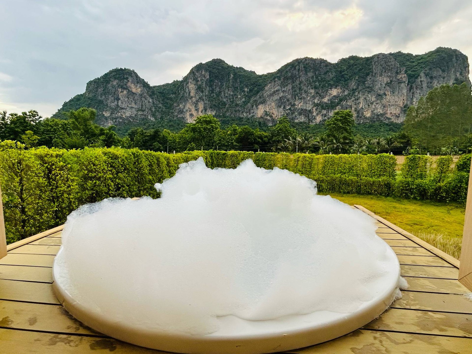 ผาม่านฝัน - รีวิวที่ 1