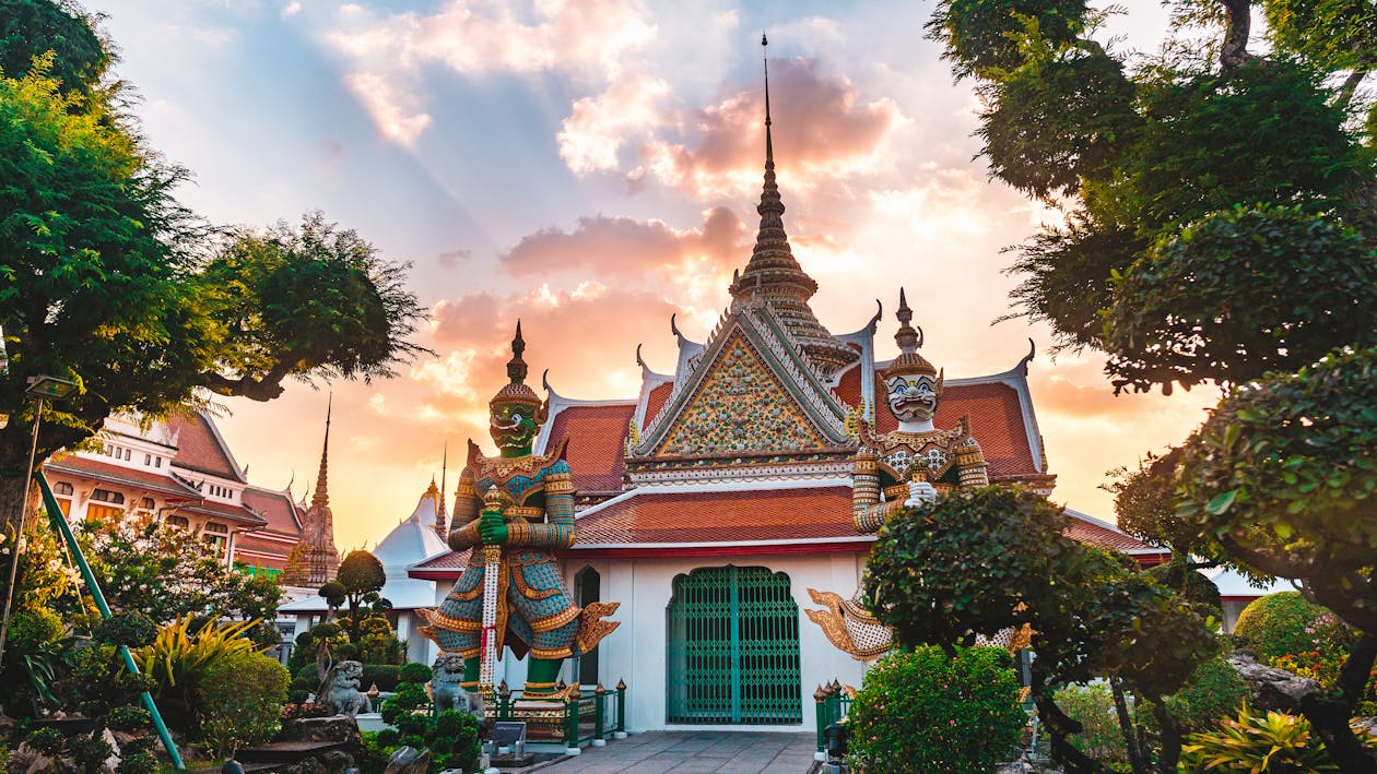 วัดไทย กรุงเทพ บริการรถแท็กซี่ TaxiUbr